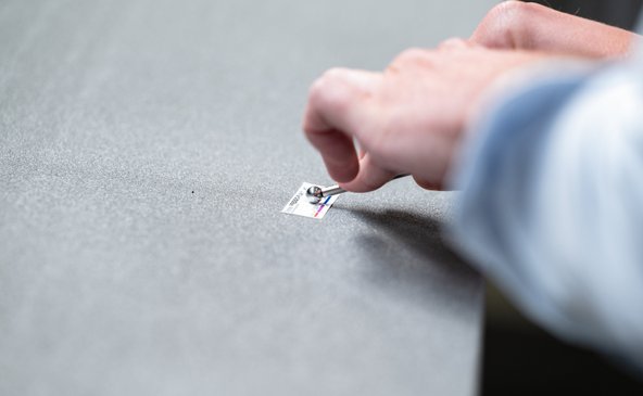 „Oberflächenprüfung – Teil der Beschichtungszertifizierungen bei Greis